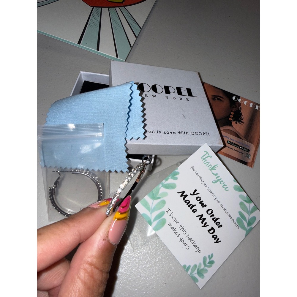 OOOPEL New York Silver Tone Crystal Hoop Earrings Click Top Closure Boxed